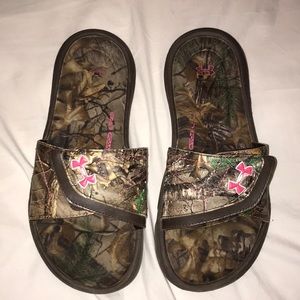 camouflage under amour slides